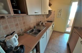 Lijepo uređen stan u prizemlju, Novigrad, Appartement