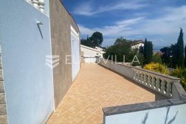 Zadar, Ugljan, jedinstvena kamena kuća uz more na parceli od 2200 m2, Preko, House