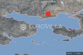 Split okolica- Trogir- Seget, građevinsko zemljište 3.359m2, 500m od mora, Seget, Terrain