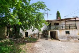Istarska kuća s pogledom na Motovun, Karojba, بيت