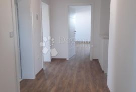 DVOETAŽNI STAN ČAKOVEC JUG USELJIVO!, Čakovec, Apartamento