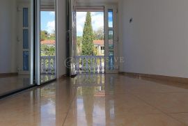 OPATIJA-IČIĆI!!!PREKRASAN STAN 3S+DB-KUĆICA-PARKING-OKUĆNICA!!!POGLED NA MORE!!!, Opatija - Okolica, Apartamento