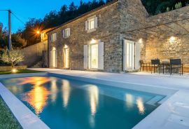 Moderno uređena kamena kuća s bazenom, okolica Oprtlja, Oprtalj, Famiglia