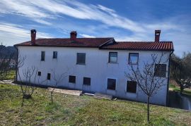 Kuća sa 5 apartmana i predivnim pogledom, Vižinada, Vižinada, Maison