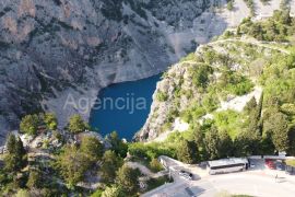 Imotski građevinsko zemljište 1176 m2 Modro jezero - TOP PONUDA!, Imotski, Zemljište