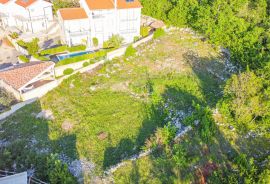 OTOK KRK, KLIMNO - građevinsko zemljište 1040m2 samo 300 metara od mora s pogledom na more, mirna lokacija, Dobrinj, Terrain