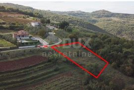 ISTRA, MOTOVUN - Prostrano građevinsko zemljište T2 namjene sa predivnim pogledom na Motovun, Motovun, Γη