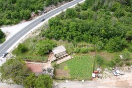 Imotski Poljica građevinsko zemljište 2502 m2 + objekti - novo, Imotski, Terrain