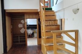 Stan u strogom centru Karlovca, Karlovac, Apartamento