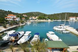 DUGI OTOK, ZAGLAV - Predivna apartmanska kuća u nizu 1. red od mora, Sali, Σπίτι