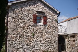 OTOK KRK, ŠILO (okolica) - Kamena kuća na mirnoj lokaciji, Dobrinj, Ev