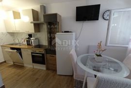 ZADAR, ZATON - Apartmanska vila pokraj mora, Nin, House