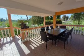 ZADAR, ZATON - Apartmanska vila pokraj mora, Nin, House