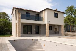 Istra, Labin, novoizgrađena kuća na ugodnoj lokaciji., Labin, Famiglia