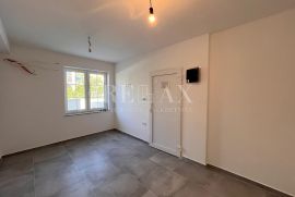 CRIKVENICA - Garsonjera na top lokaciji, Crikvenica, Apartamento