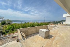 CRIKVENICA - Moderna vila s pogledom na more i bazenom, Crikvenica, House