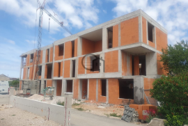 Dvoetažni apartman s vrtom, Šibenik - Okolica, شقة