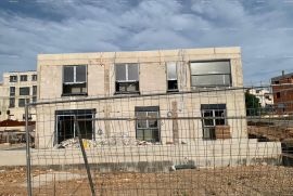 Stan Prodaja stanova u novom poslovno - stambenom projektu, Poreč, S 05-zgrada S, Poreč, Wohnung