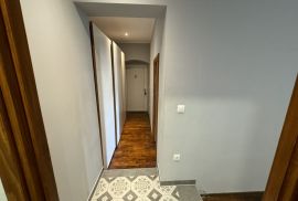 Stan na odličnoj lokaciji, Pula, Istra, Pula, Apartamento