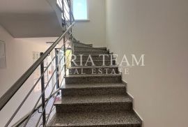 APARTMANI S POGLEDOM NA MORE, 70 m OD MORA, POVLJANA - PAG, Povljana, Wohnung