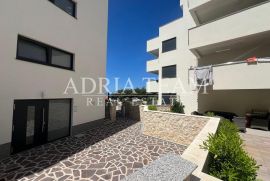 APARTMANI S POGLEDOM NA MORE, 70 m OD MORA, POVLJANA - PAG, Povljana, Διαμέρισμα