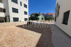 APARTMANI S POGLEDOM NA MORE, 70 m OD MORA, POVLJANA - PAG, Povljana, Διαμέρισμα