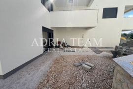 APARTMANI S POGLEDOM NA MORE, 70 m OD MORA, POVLJANA - PAG, Povljana, شقة