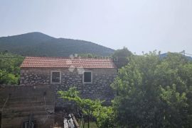 Kamena kuća za adaptaciju, Ugljan, Preko, Casa