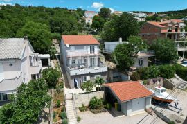 Kuća s garažom i panoramskim pogledom, Crikvenica, بيت