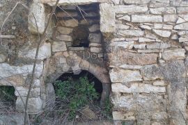 Impozantna kamena kuća za adaptaciju, Barban, Ev