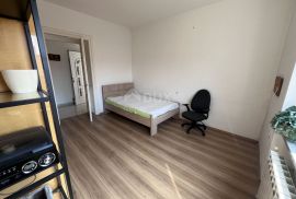 RIJEKA, BULEVARD - povijesna talijanska villa sa 3 etažirana stana, Rijeka, Famiglia