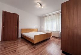 RIJEKA, BULEVARD - povijesna talijanska villa sa 3 etažirana stana, Rijeka, Famiglia