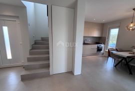 ZADAR, SUKOŠAN - Luksuzna duplex vila s bazenom u novogradnji, Sukošan, Kuća