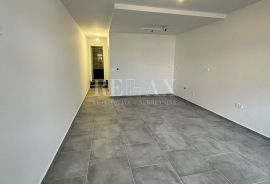 Crikvenica - garsonijera u prizemlju s terasom, Crikvenica, Flat