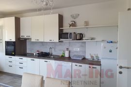 RAŽANAC - LJUBAČ renovirana prizemnica, Ražanac, بيت