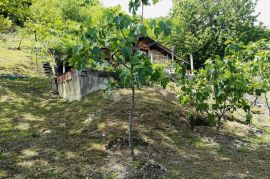 Zemljište s drvenom kućicom u Svetoj Nedelji, Sveta Nedelja, Terrain