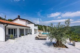 Oaza mira u Istri,Villa sa bazenom,20.000 m2 okućnice, Cerovlje, Kuća