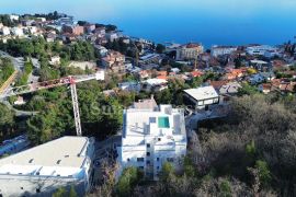 OPATIJA, stan 2S+DB s pogledom na more u novogradnji s bazenom (P4), Opatija, Apartamento