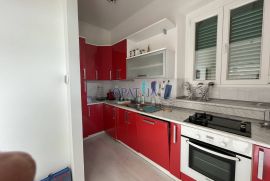 Opatija, u centru, etaža od 97 m2 na 1 katu, 2 balkona, Opatija, Kвартира