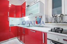 Opatija, u centru, etaža od 97 m2 na 1 katu, 2 balkona, Opatija, Apartamento