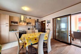 Crikvenica - Stan u prizemlju s terasom, Crikvenica, Apartamento