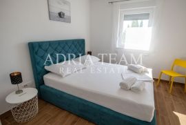 POTPUNO NAMJEŠTEN VIŠEETAŽNI APARTMAN - PRIVLAKA, Privlaka, Διαμέρισμα