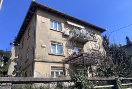 RIJEKA, BULEVARD - 4SKL etaža talijanske vile s okućnicom i pogledom na more, Rijeka, Wohnung