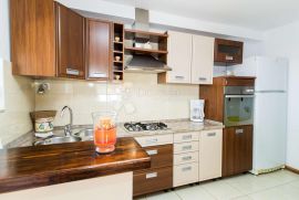 SAMO U DOGMI!! Apartman 125m2 sa pogledom na more, Crikvenica, شقة