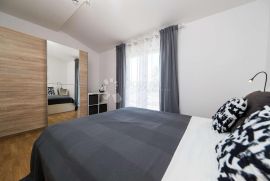 SAMO U DOGMI!! Apartman 125m2 sa pogledom na more, Crikvenica, Διαμέρισμα