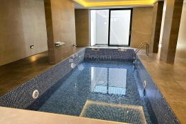 Luksuzni stan od 171 m2 sa bazenom u centru Varaždina, Varaždin, Appartamento