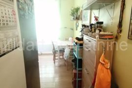 Jedinstven mali salonac Studentski trg, Stari Grad, Apartamento