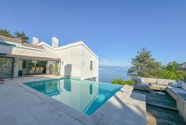 OPATIJA RIVIERA - privatna vila posebnog rasporeda s bazenom i panoramskim pogledom na more, Opatija - Okolica, Kuća