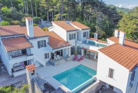 OPATIJA RIVIERA - privatna vila posebnog rasporeda s bazenom i panoramskim pogledom na more, Opatija - Okolica, Haus