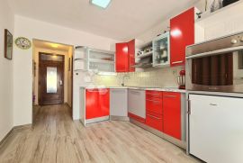 Umag, stan nadomak centra i 200m od mora, Umag, Appartment